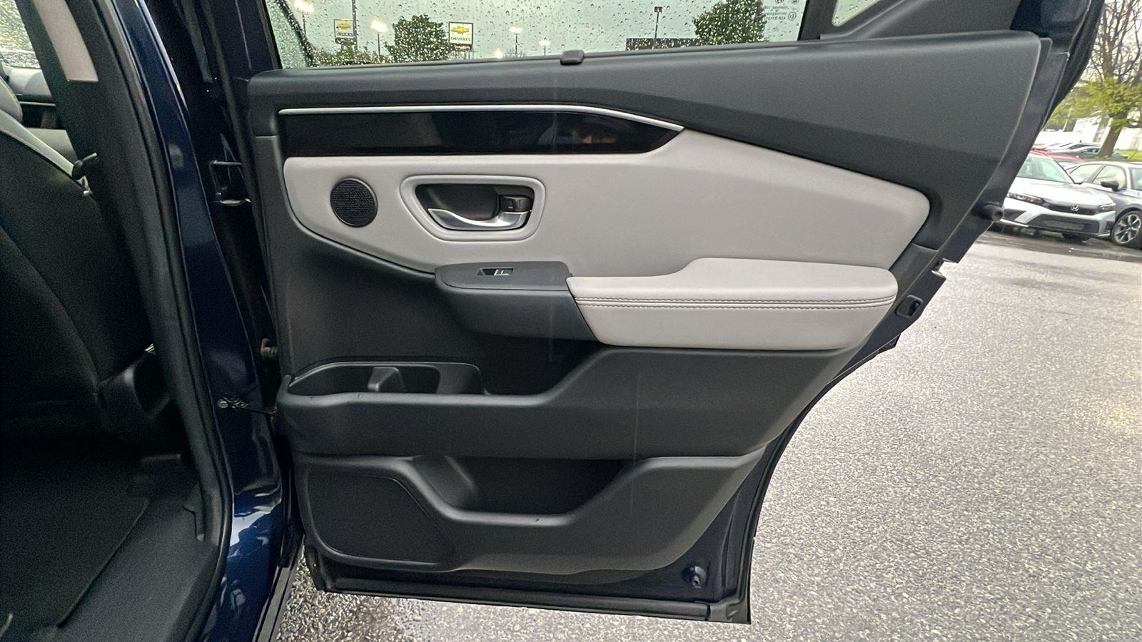2023 Honda Pilot Touring at Altoona Honda