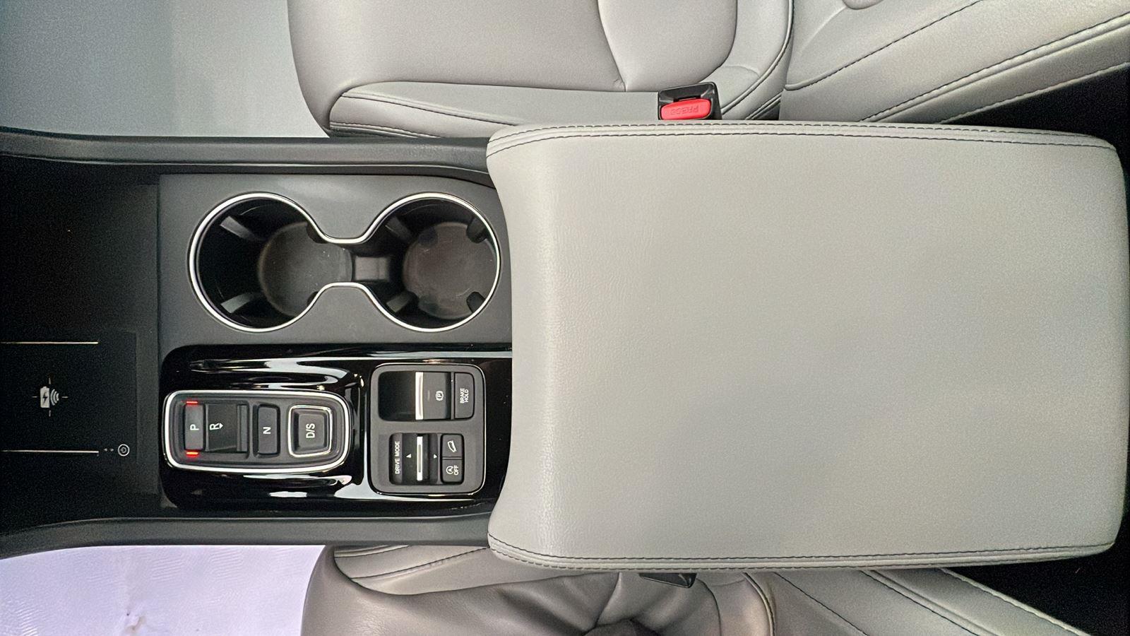 2023 Honda Pilot Touring at Altoona Honda