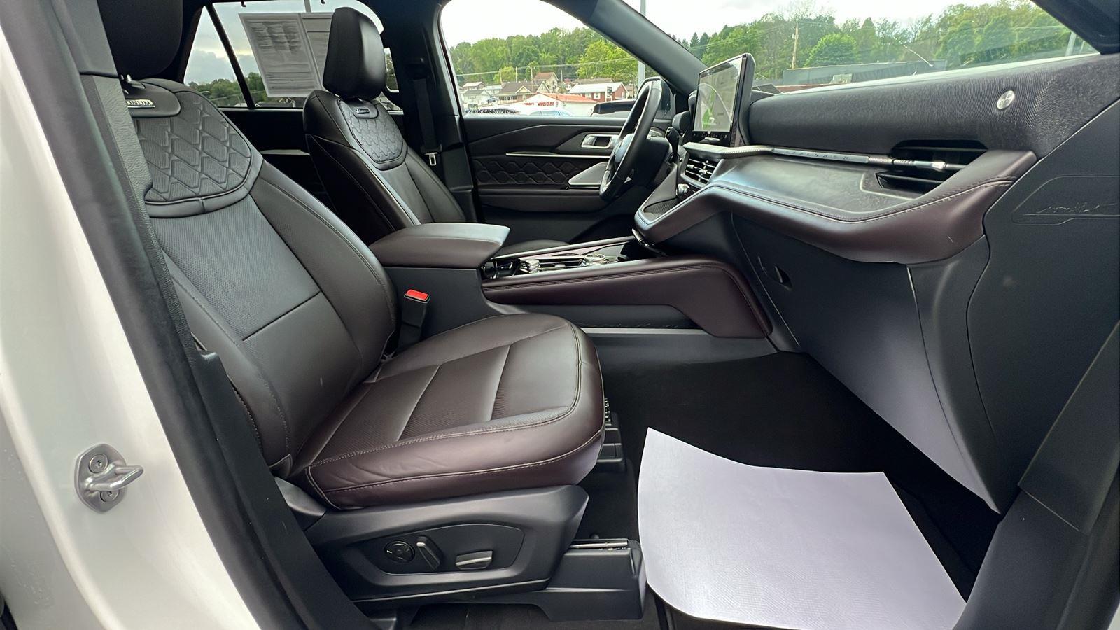 2025 Ford Explorer Platinum at Diehl Automotive