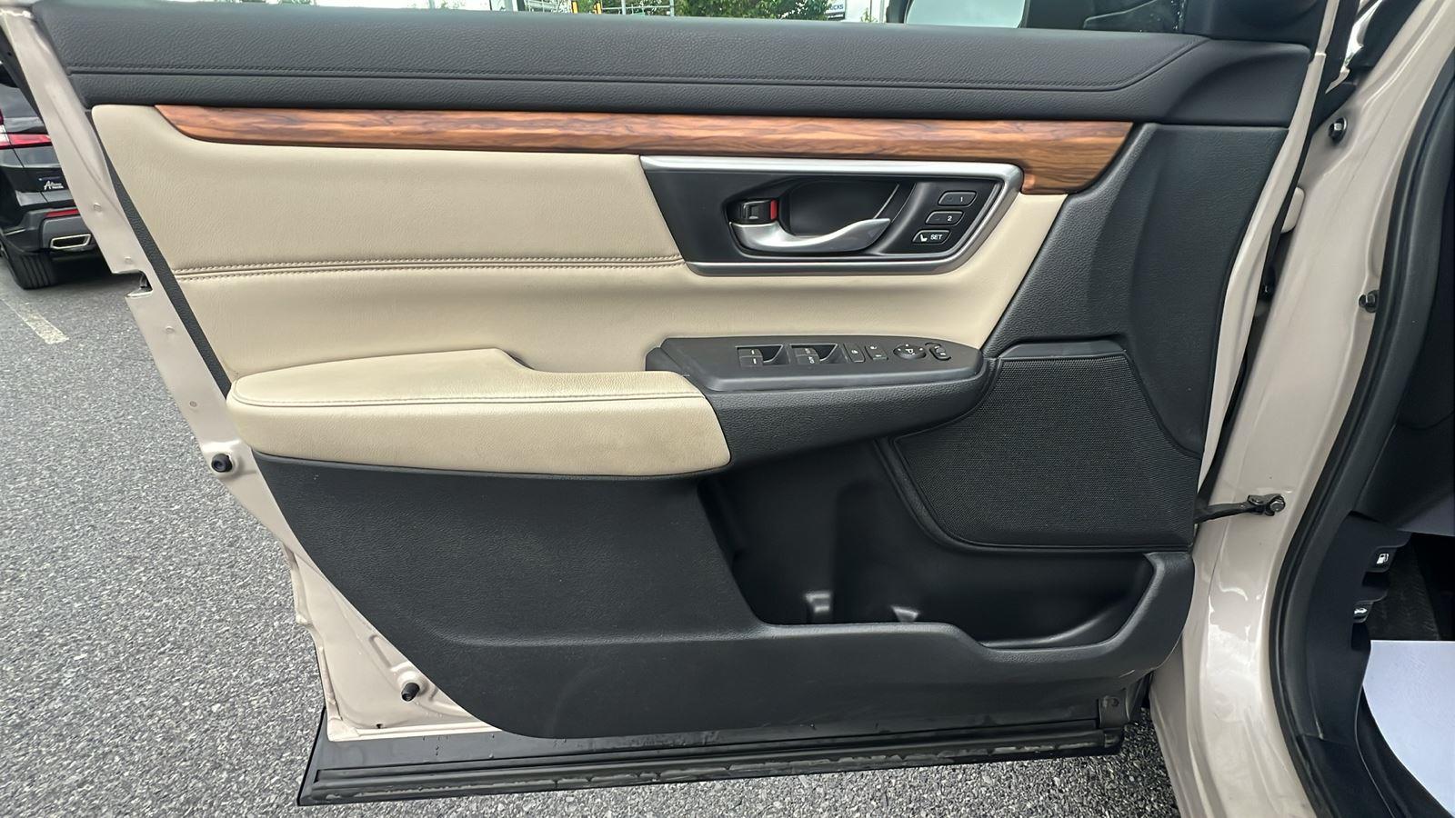 2018 Honda CR-V Touring at Nick Chevrolet