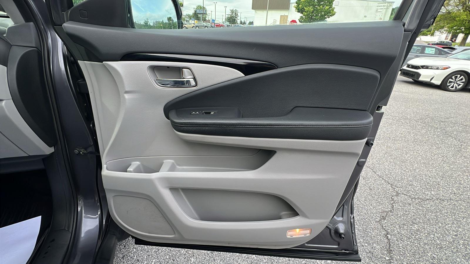 2020 Honda Pilot Touring 7-Passenger at Nick Chevrolet