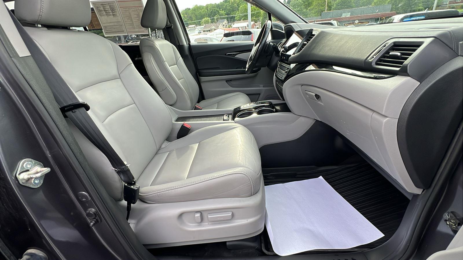 2020 Honda Pilot Touring 7-Passenger at Nick Chevrolet