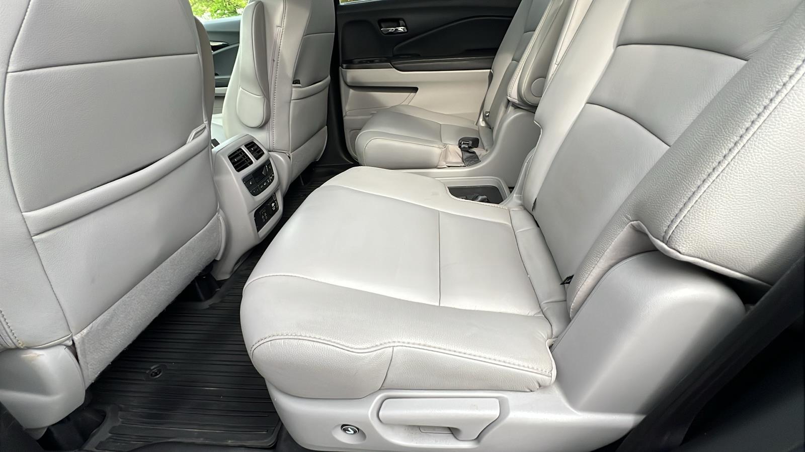 2020 Honda Pilot Touring 7-Passenger at Altoona Honda
