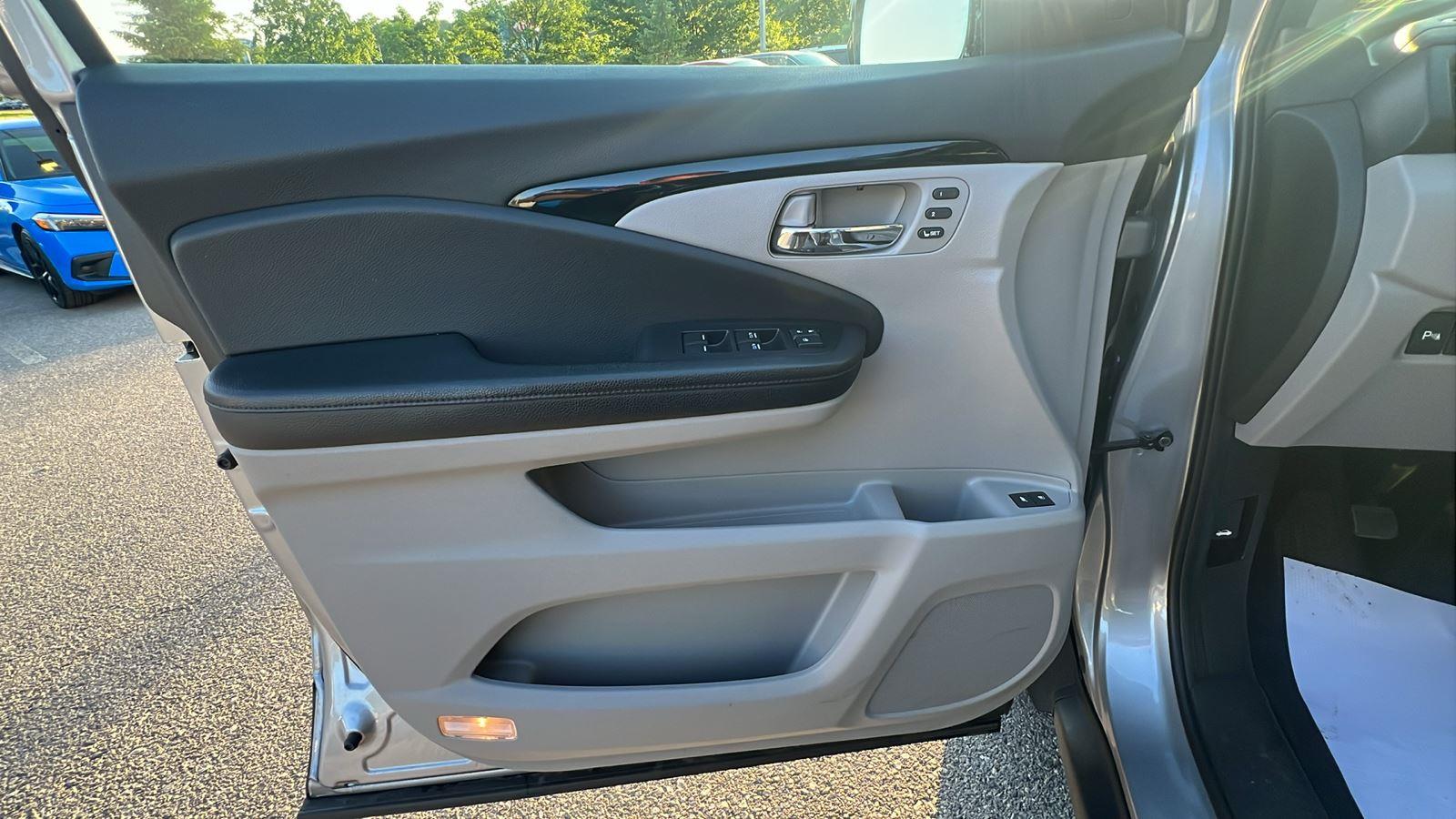 2020 Honda Pilot Elite at Baglier Buick GMC Mazda