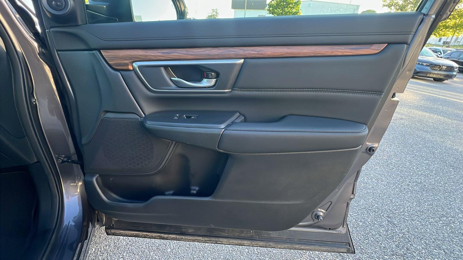 2022 Honda CR-V Hybrid Touring at Three Rivers CJD