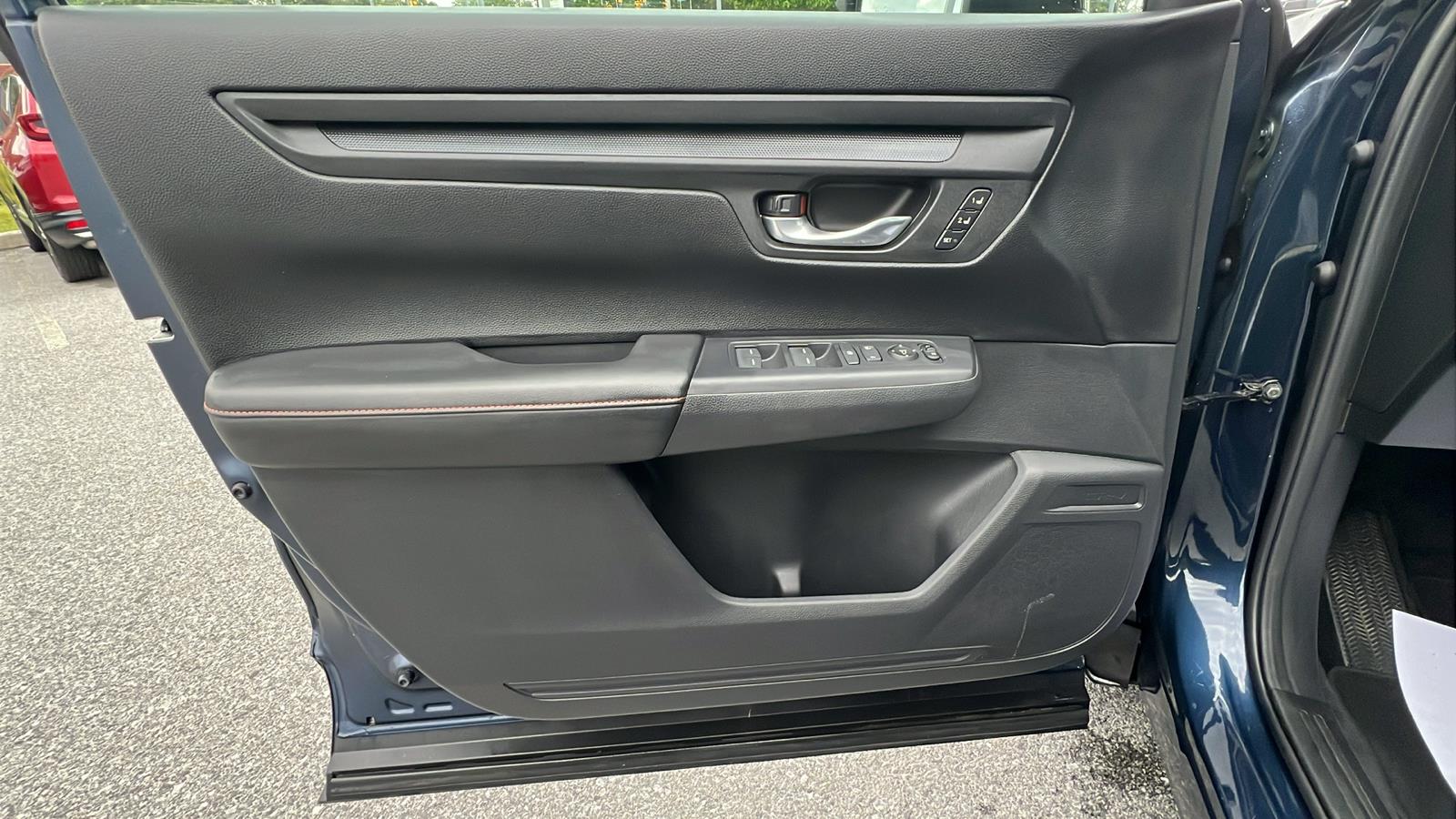 2024 Honda CR-V Hybrid Sport-L at Altoona Honda