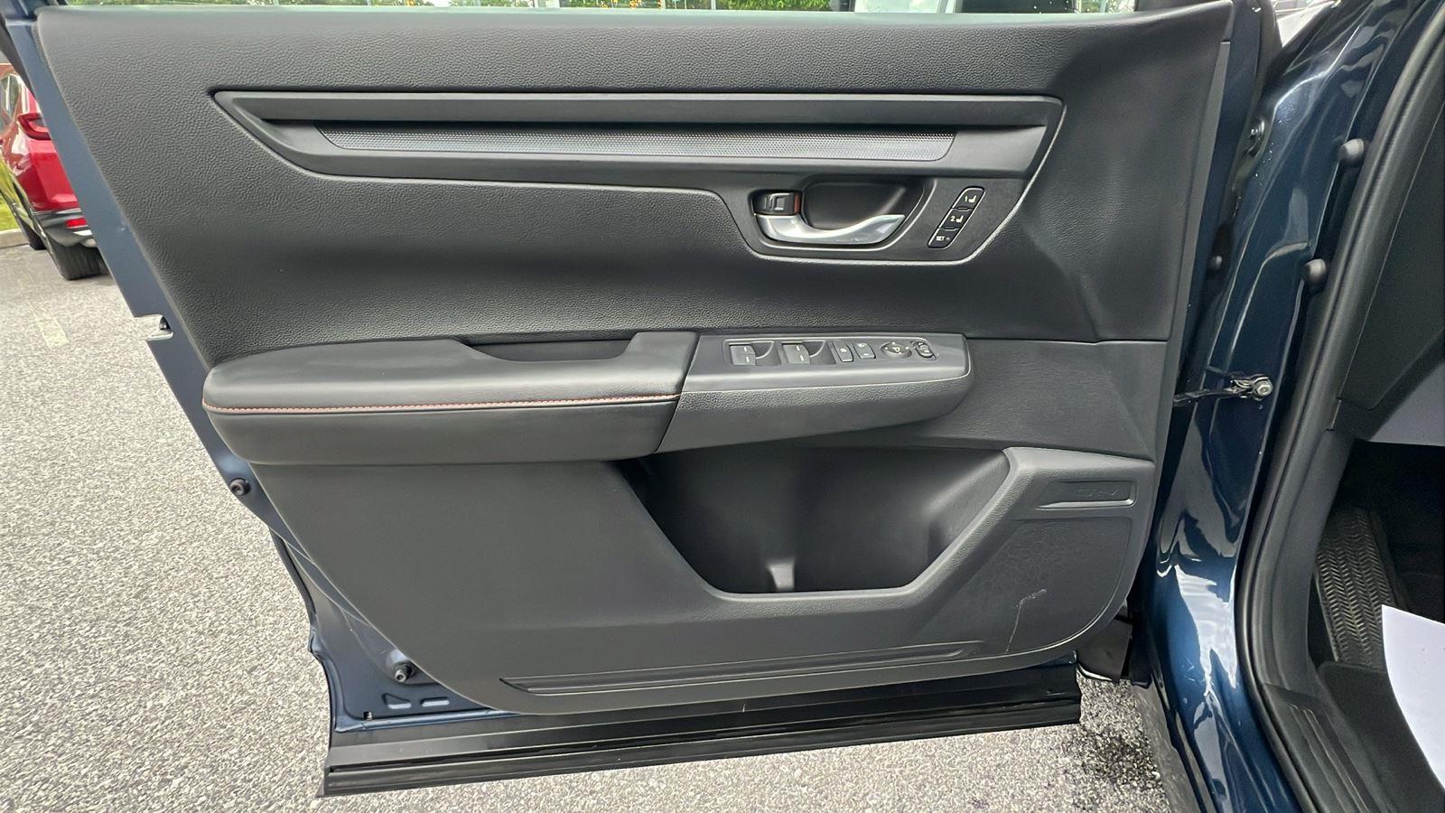 2024 Honda CR-V Hybrid Sport-L at Altoona Honda