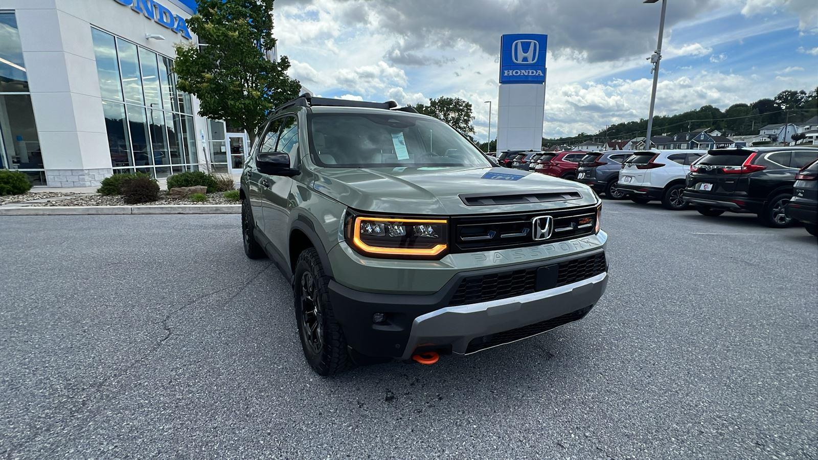 2026 Honda Passport photo 2 of 34