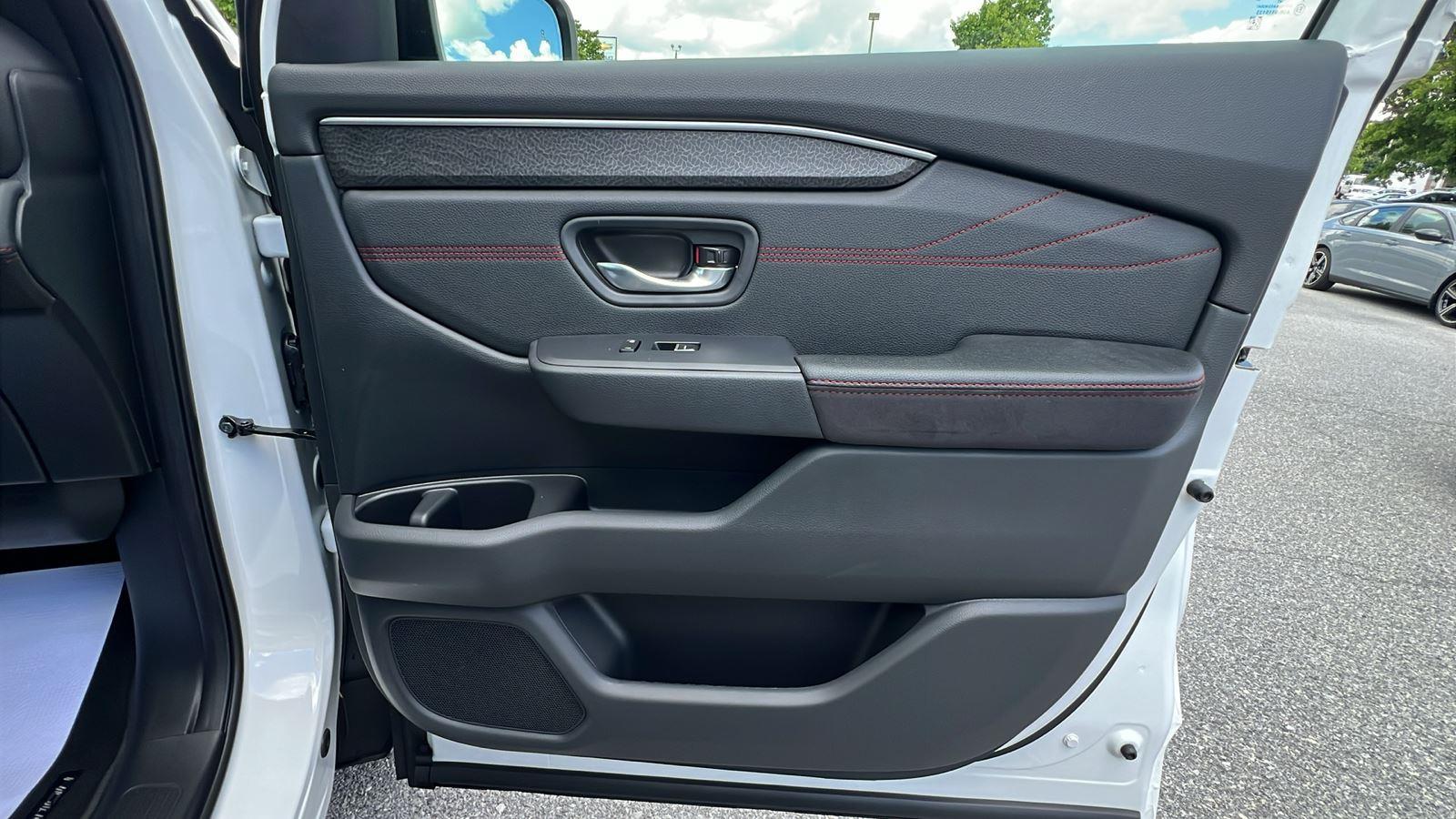 2026 Honda Pilot Black Edition at Altoona Honda