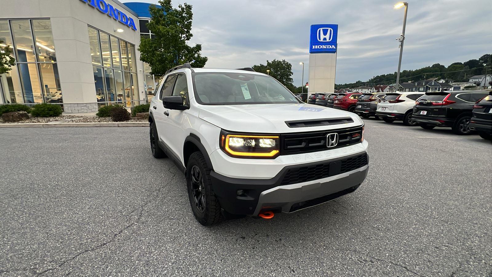 2026 Honda Passport photo 2 of 34
