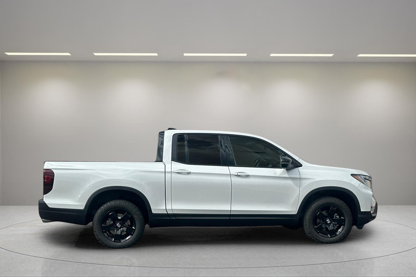 2026 Honda Ridgeline Black Edition Two-Tone - 5