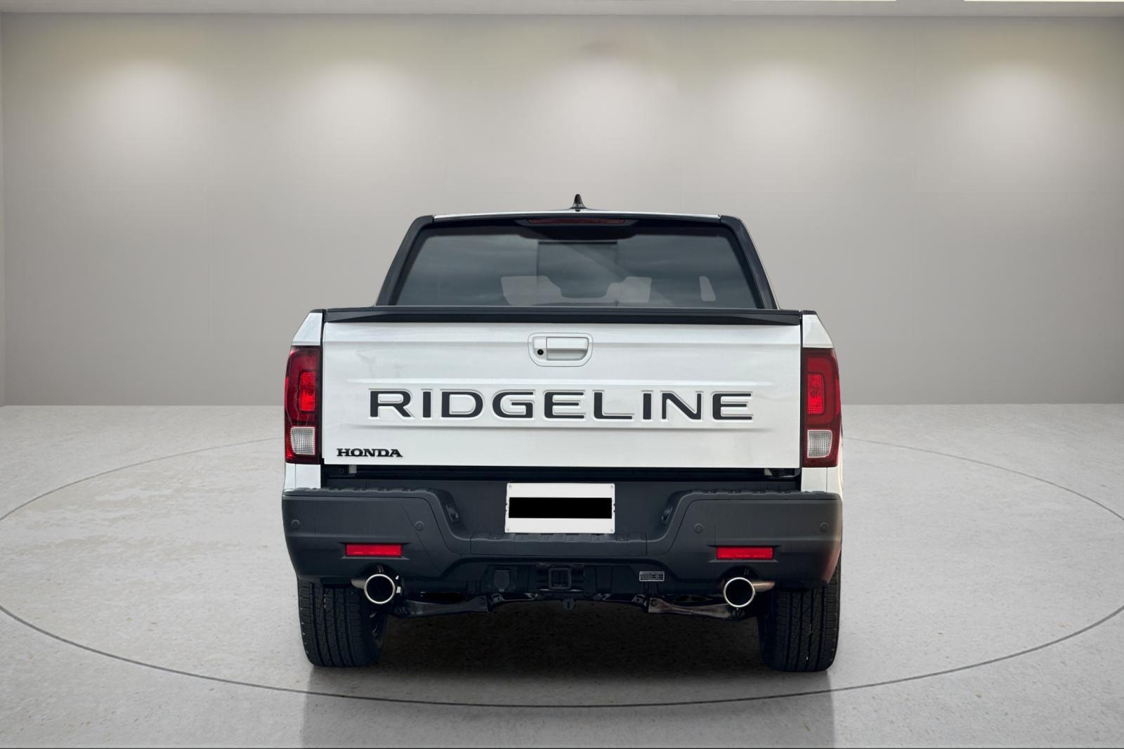 2026 Honda Ridgeline Black Edition Two-Tone - 3