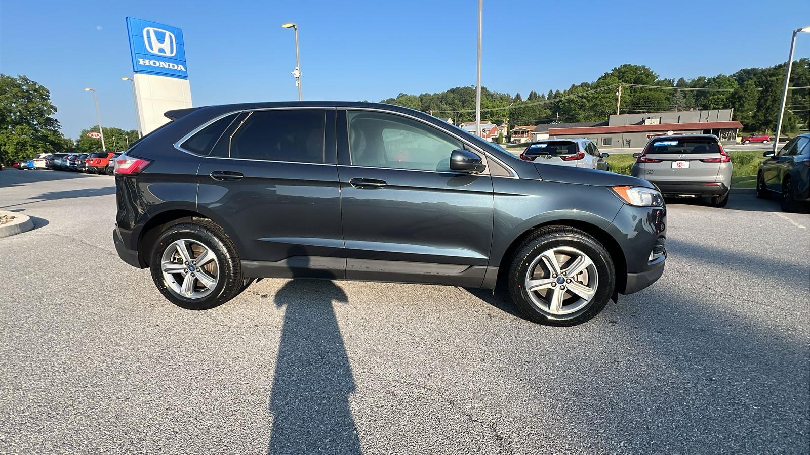 2022 Ford Edge SEL - 2