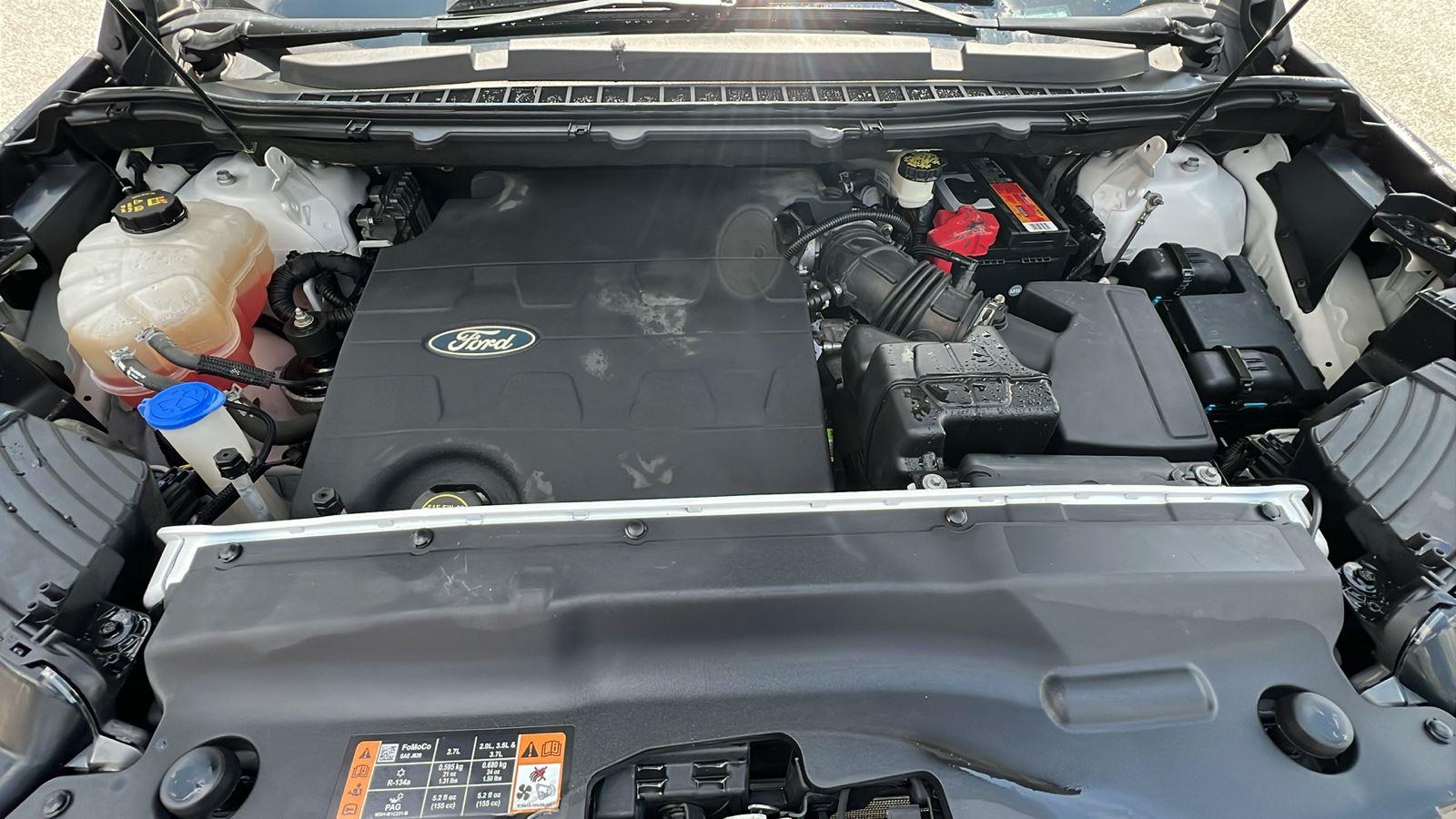 2015 Ford Edge Titanium - 9