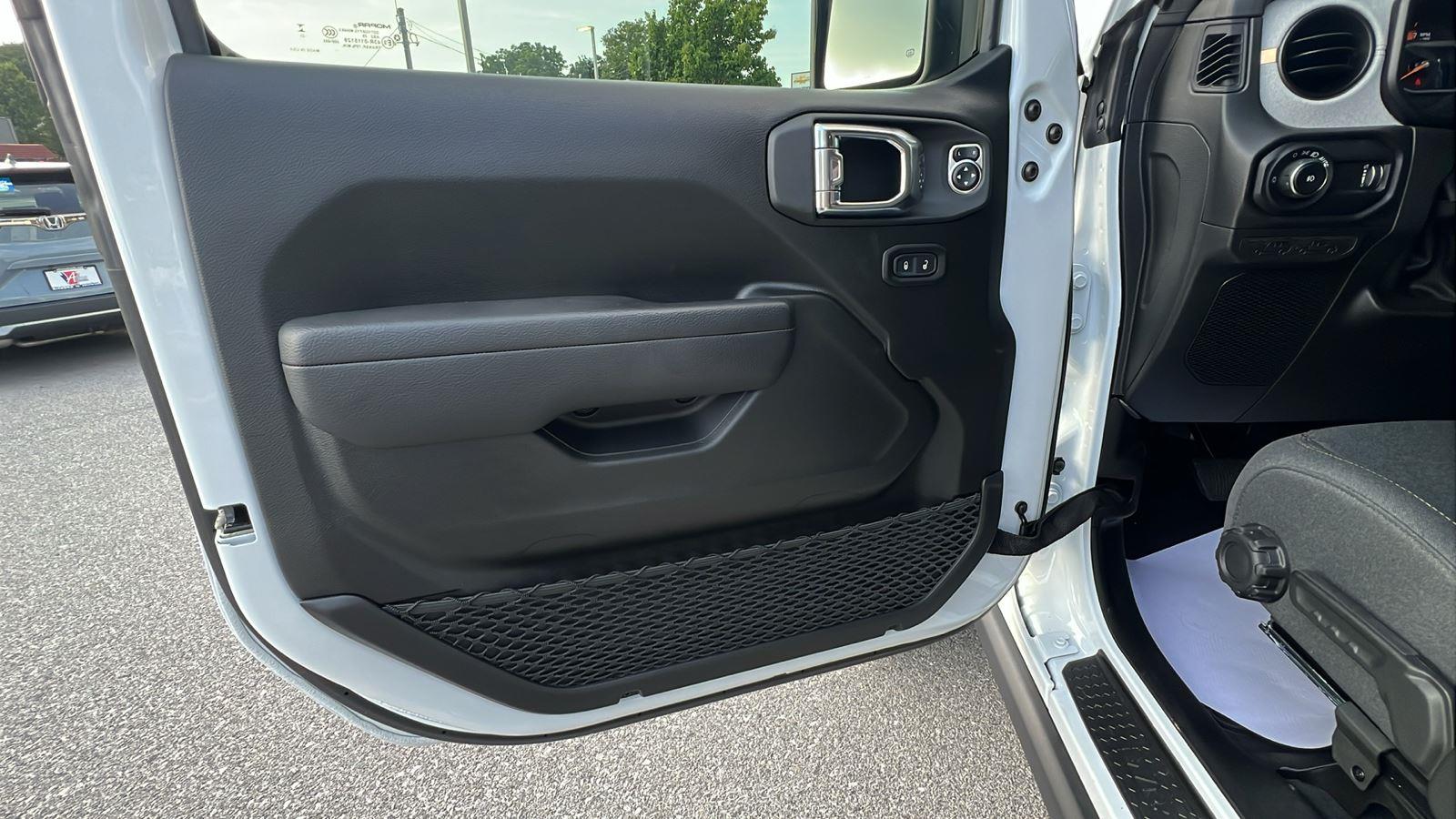 2025 Jeep Wrangler Willys at Solomon CJD Carmichaels
