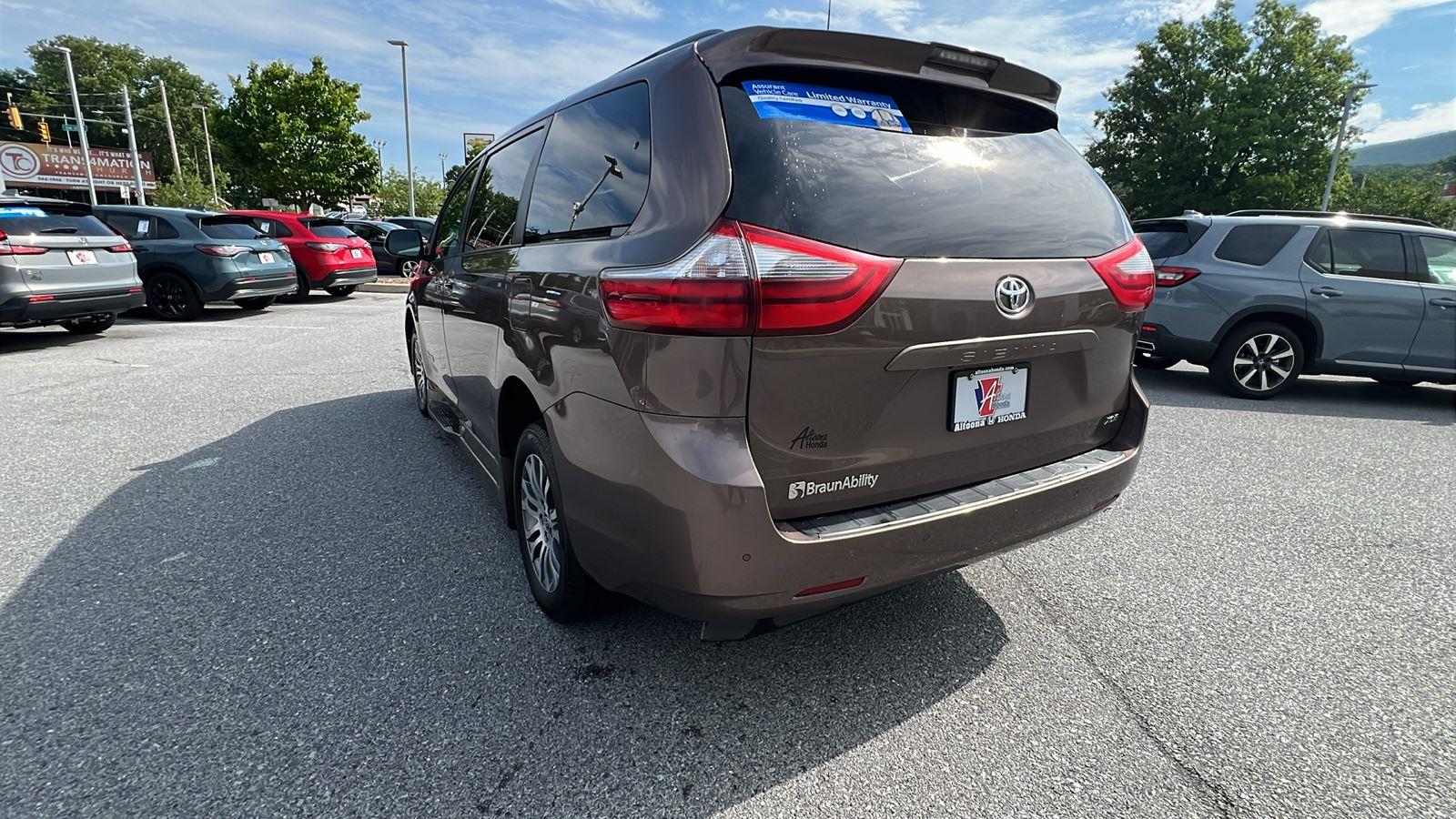 2020 Toyota Sienna WITH BRAUN MOBILITY UPFIT XLE 8-Passenger - 5