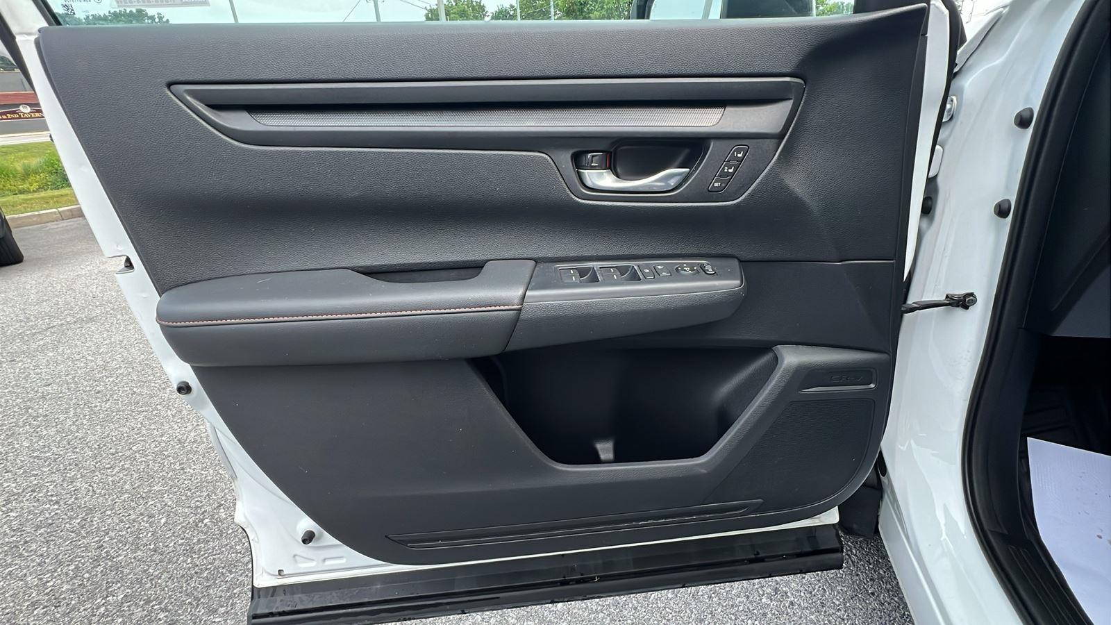 2024 Honda CR-V Hybrid Sport-L at Altoona Honda