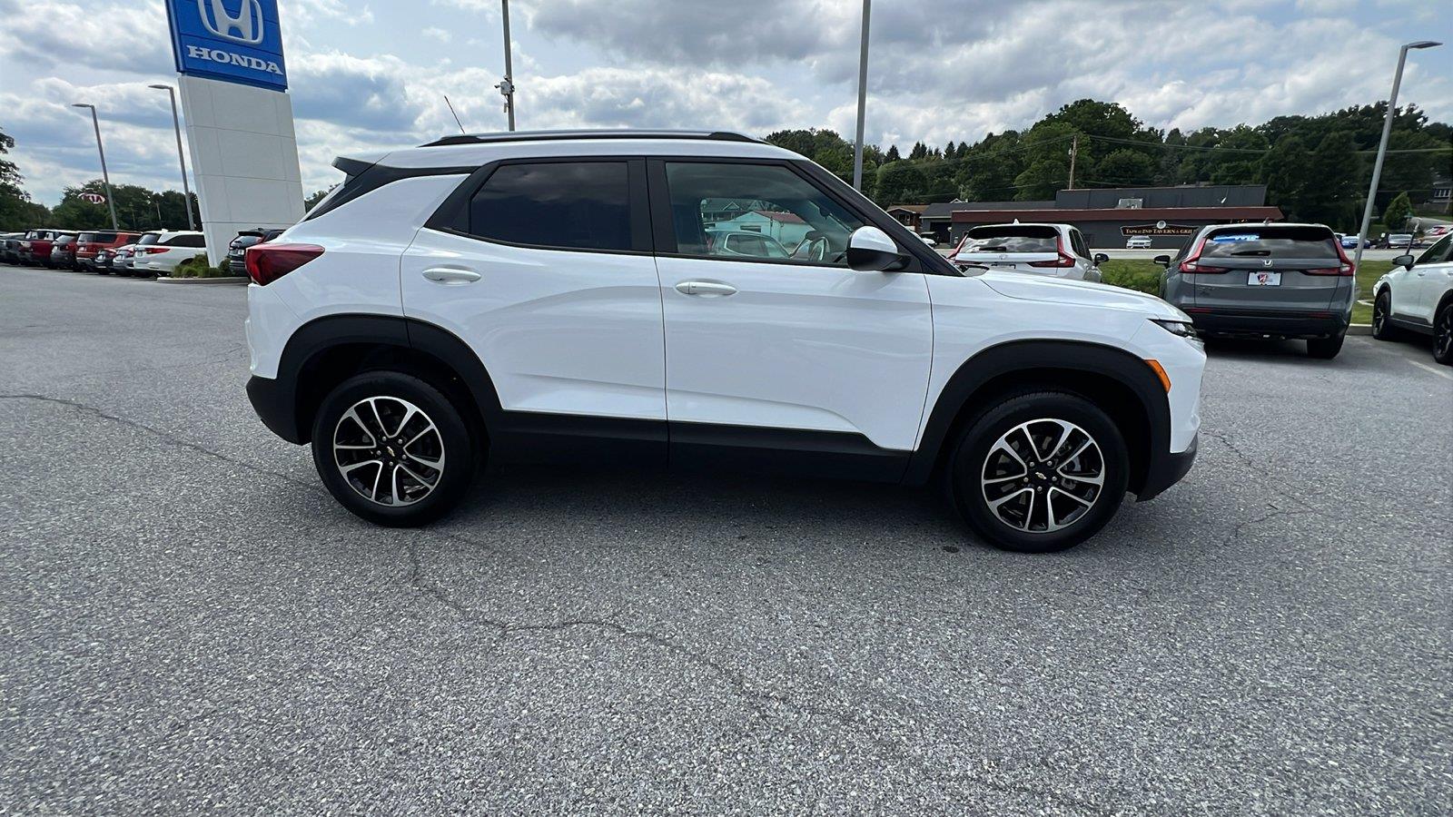 2024 Chevrolet Trailblazer LT - 2