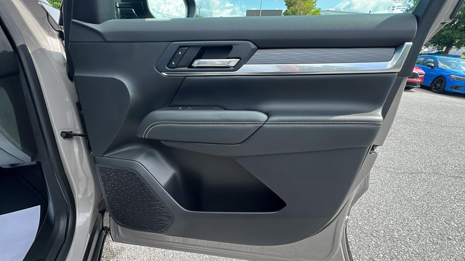 2025 GMC Terrain AWD Elevation - 11
