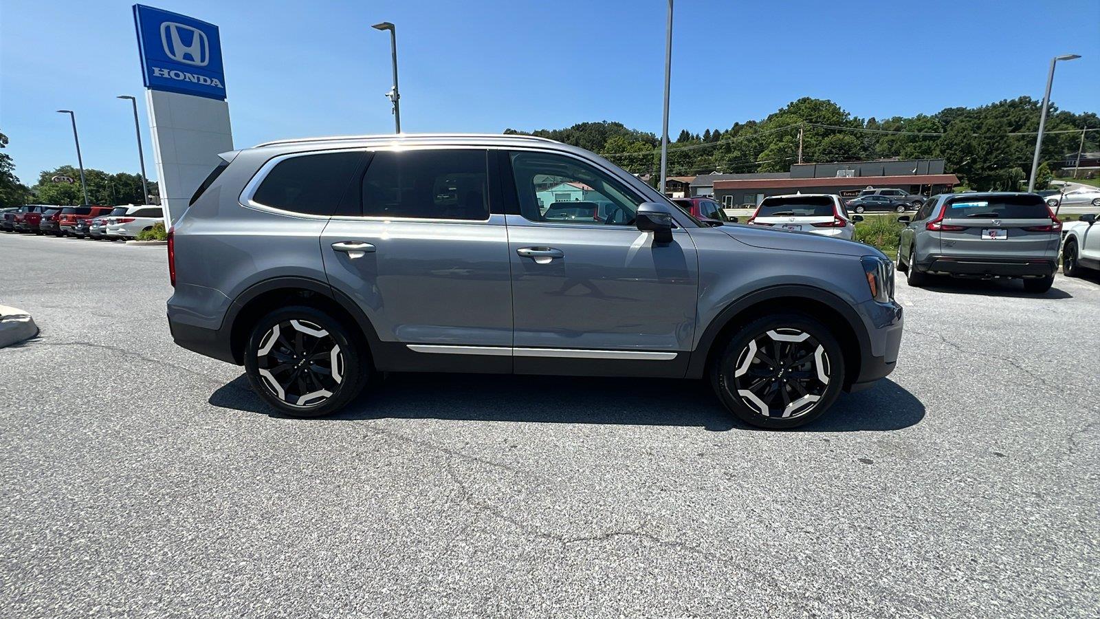 2025 Kia Telluride S - 2