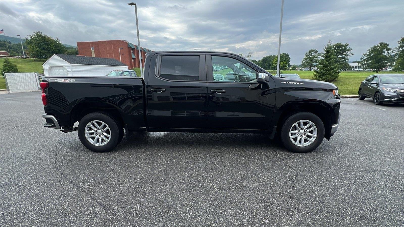 2020 Chevrolet Silverado 1500 LT - 2