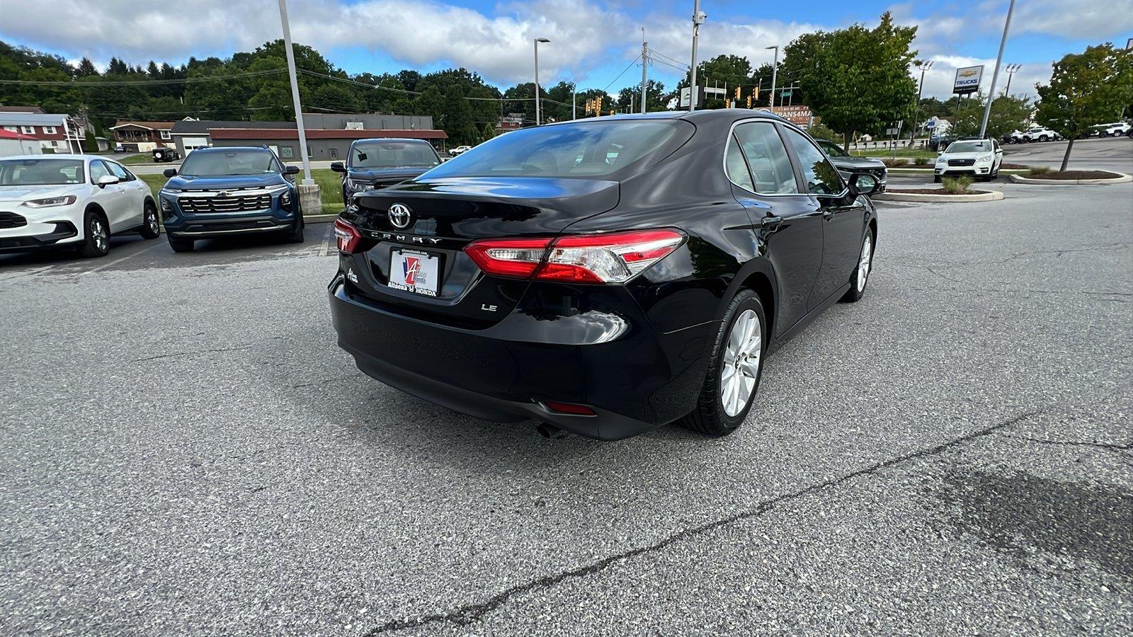 2018 Toyota Camry LE - 3