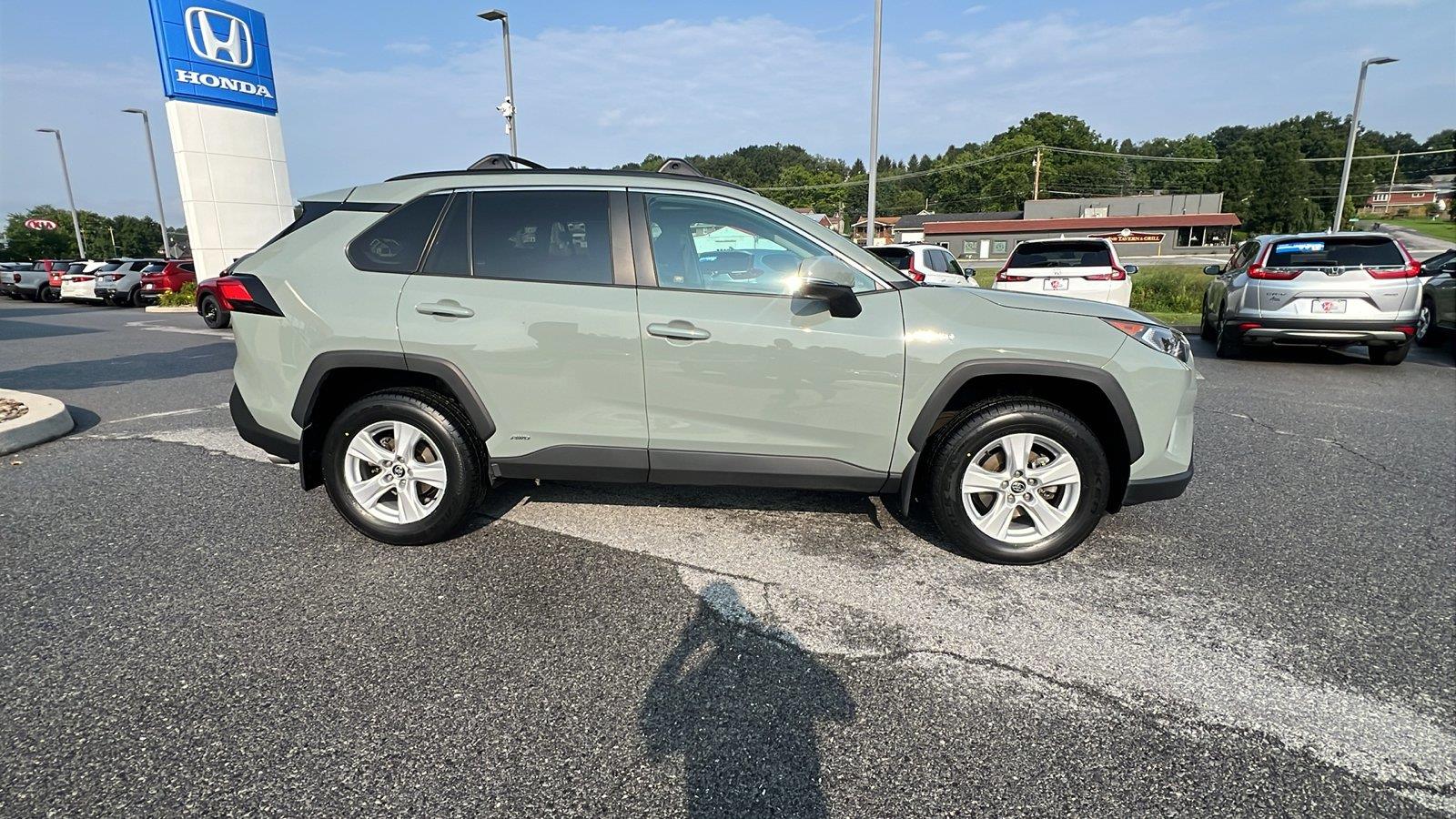 2020 Toyota RAV4 Hybrid XLE - 2