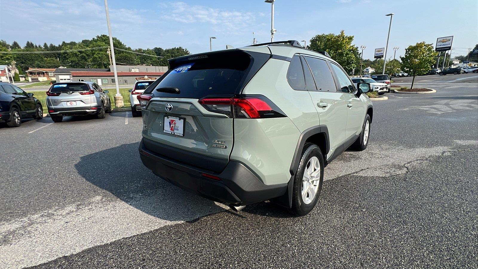 2020 Toyota RAV4 Hybrid XLE - 3