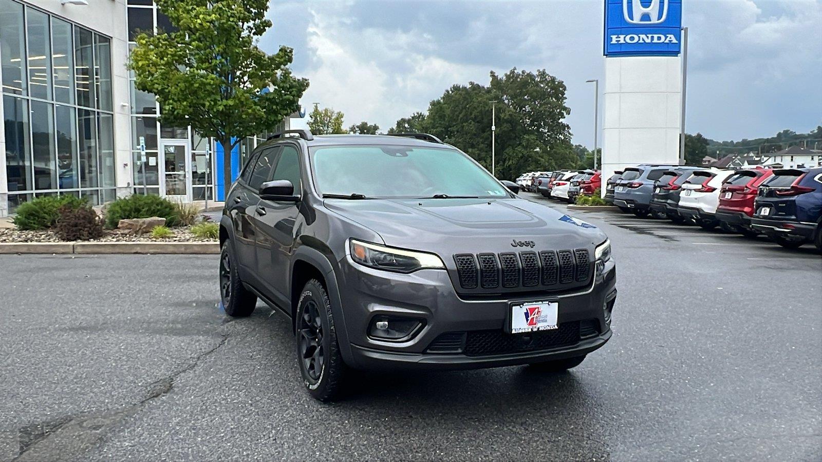 2022 Jeep Cherokee X - 0