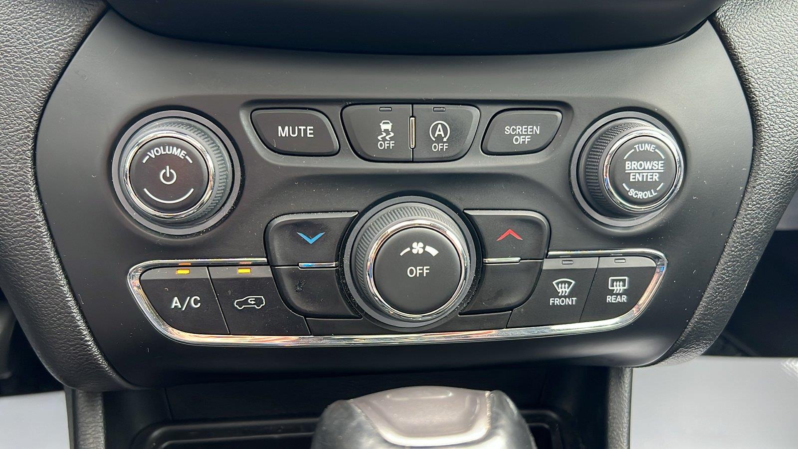 2022 Jeep Cherokee X at Diehl Automotive