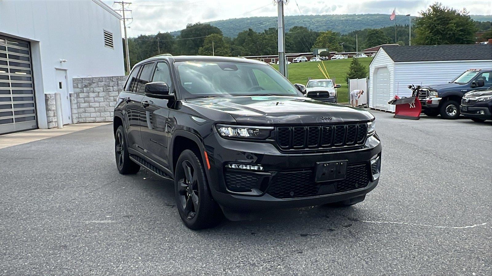 2023 Jeep Grand Cherokee Limited - 0