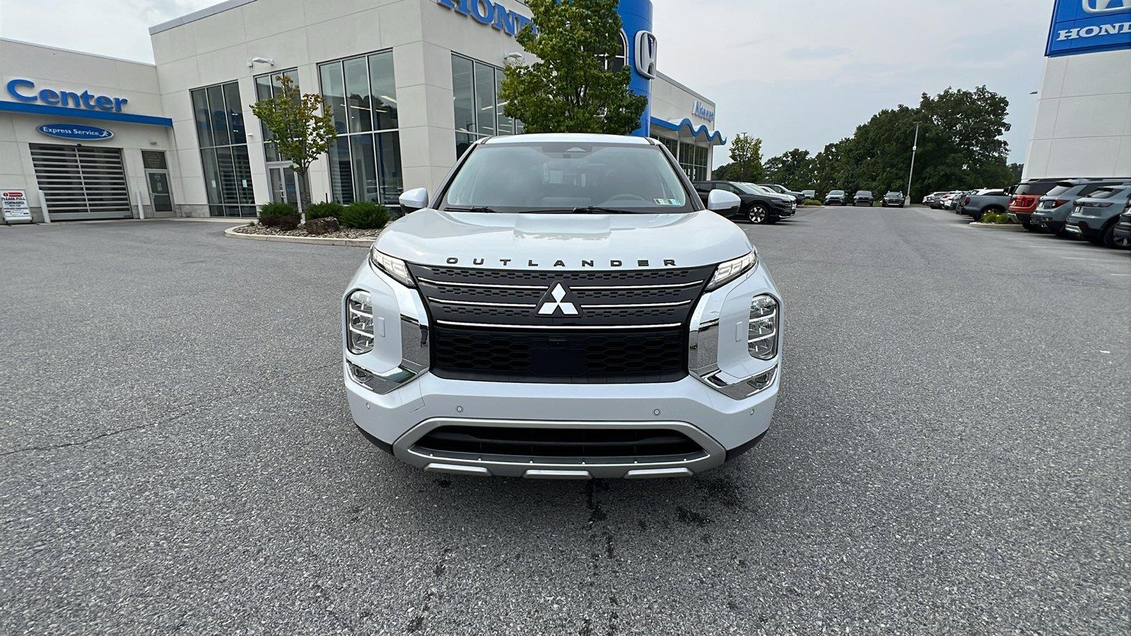 2024 Mitsubishi Outlander SE - 8
