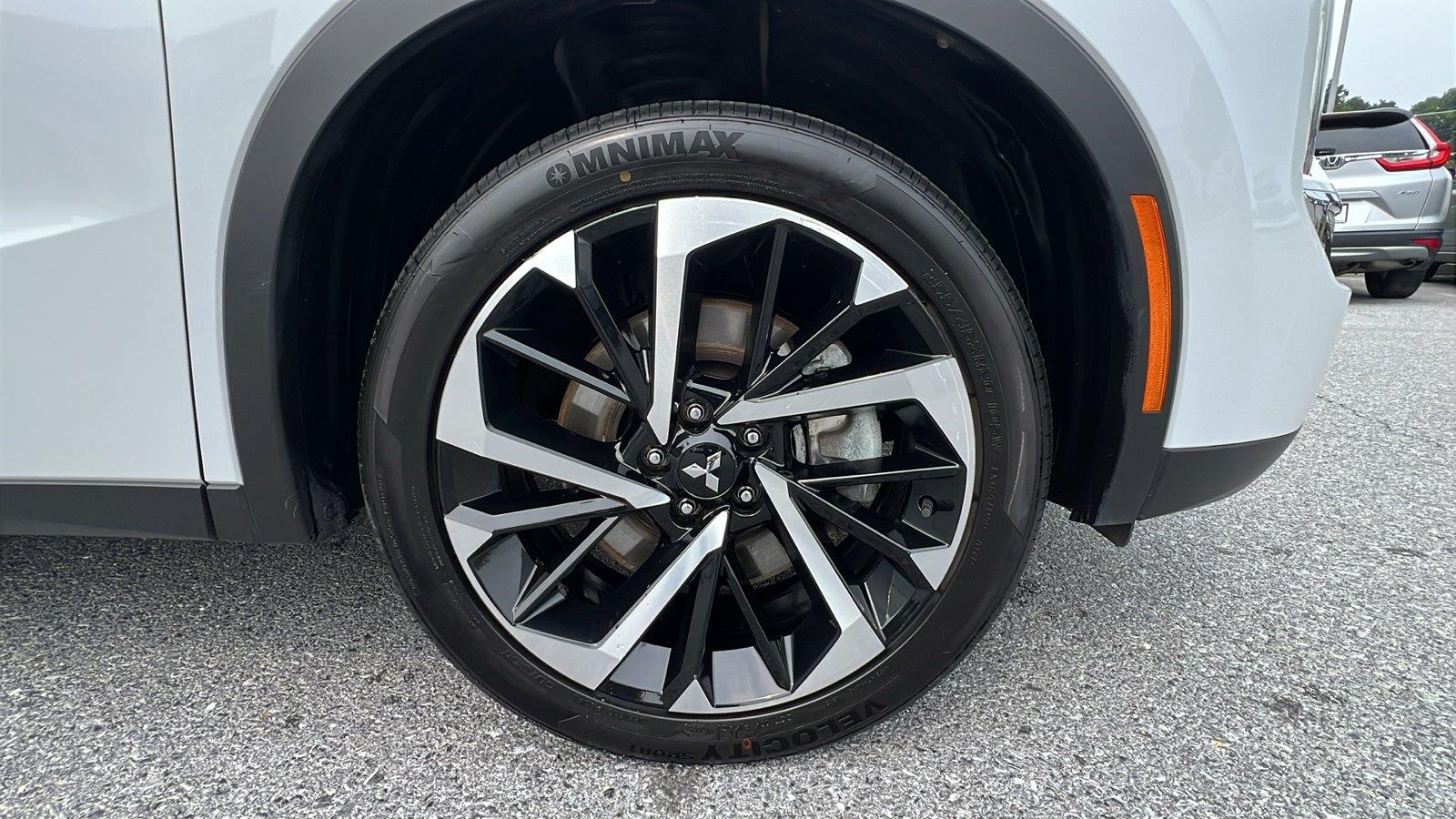 2024 Mitsubishi Outlander SE - 10