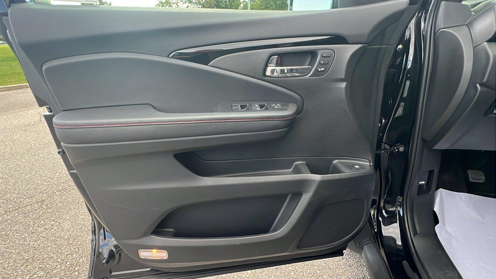 2024 Honda Ridgeline Black Edition at Altoona Honda
