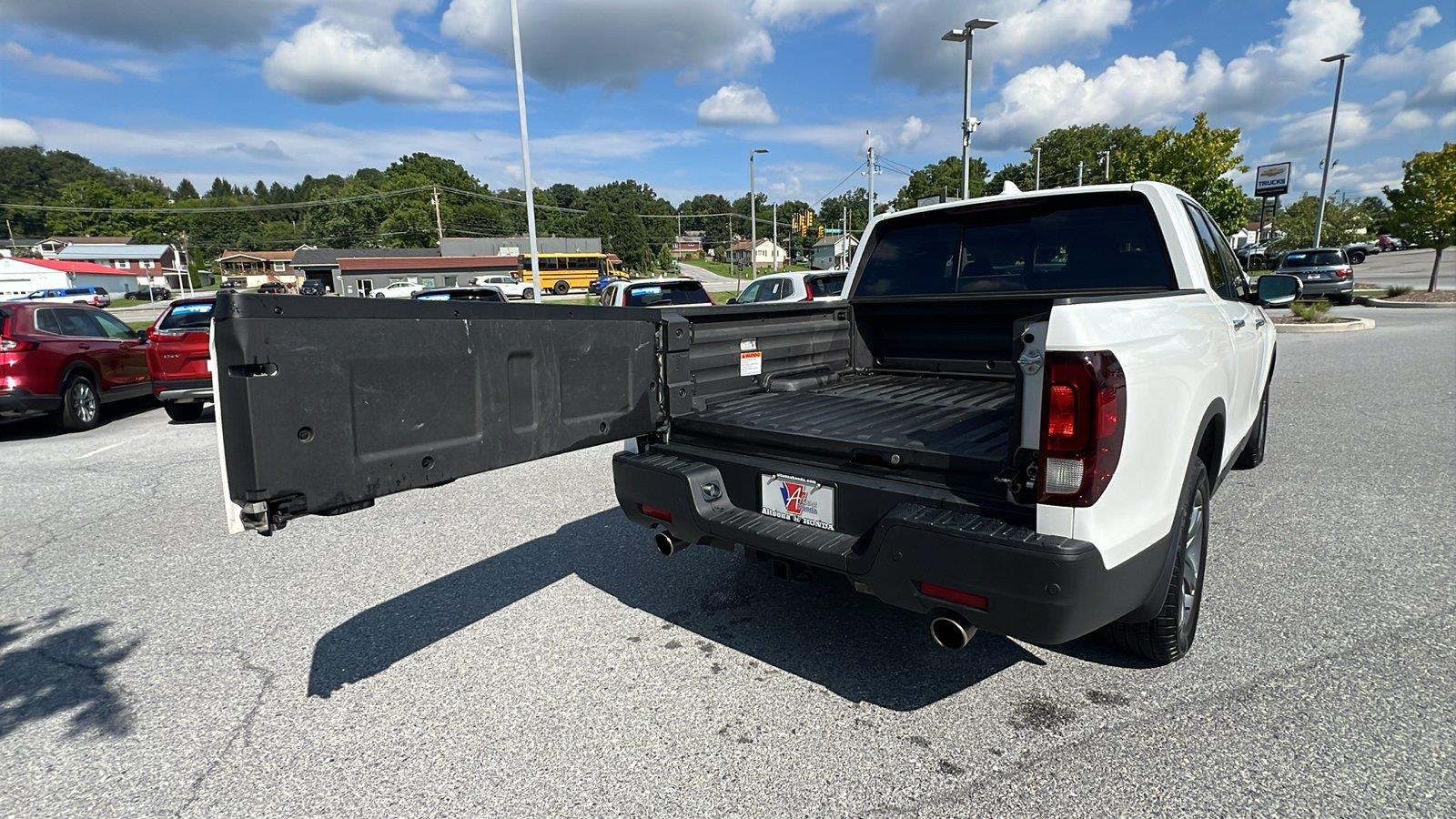 2023 Honda Ridgeline RTL-E at Solomon Chevrolet