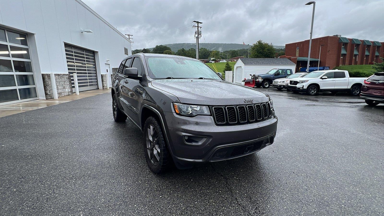 2021 Jeep Grand Cherokee 80th Anniversary - 1