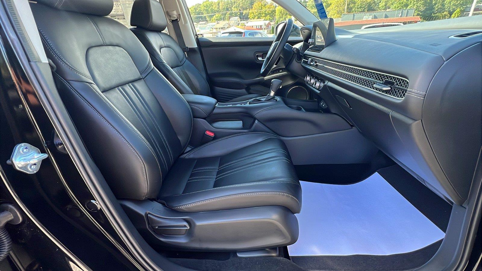 2027 Honda HR-V photo 13 of 31