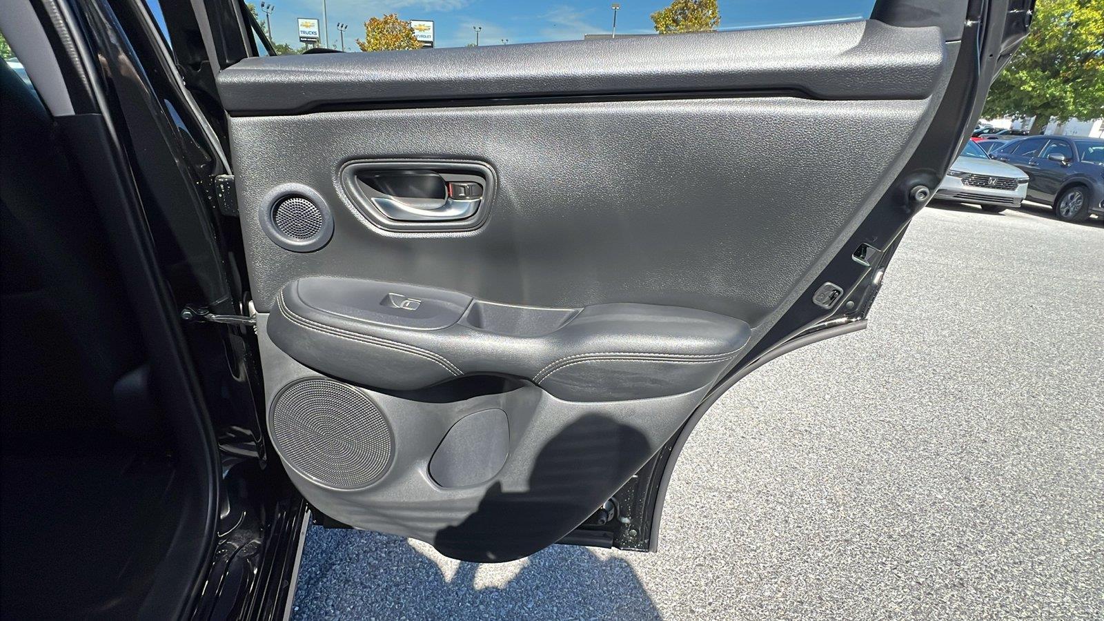 2027 Honda HR-V photo 14 of 31