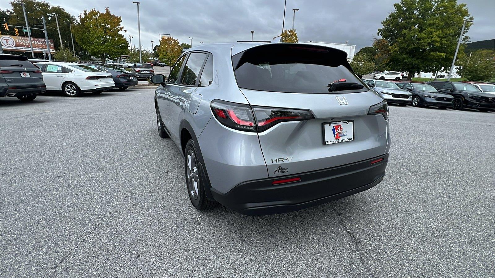 2027 Honda HR-V photo 6 of 30