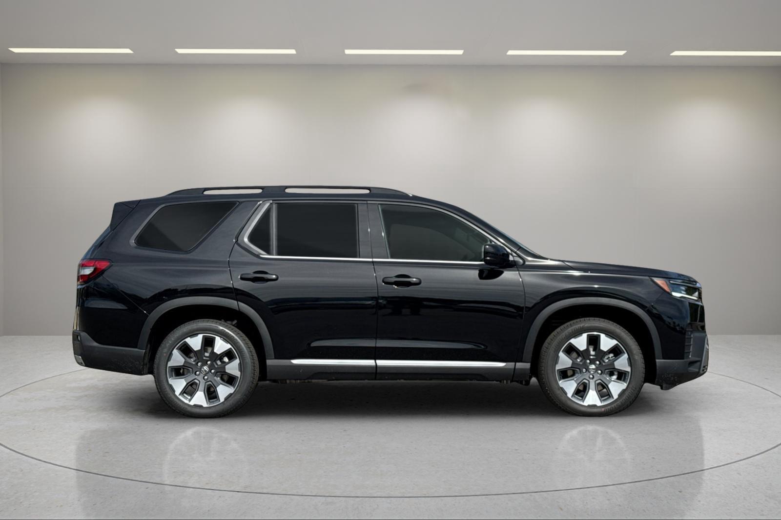 2026 HONDA PILOT 4ELITE at Altoona Honda
