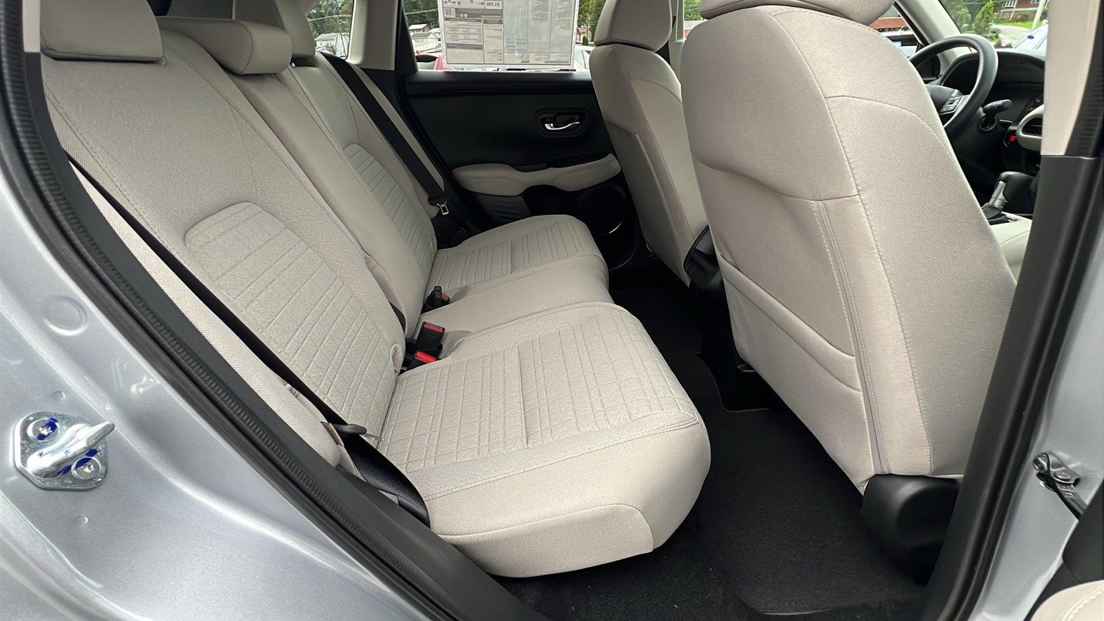2027 Honda HR-V photo 15 of 30