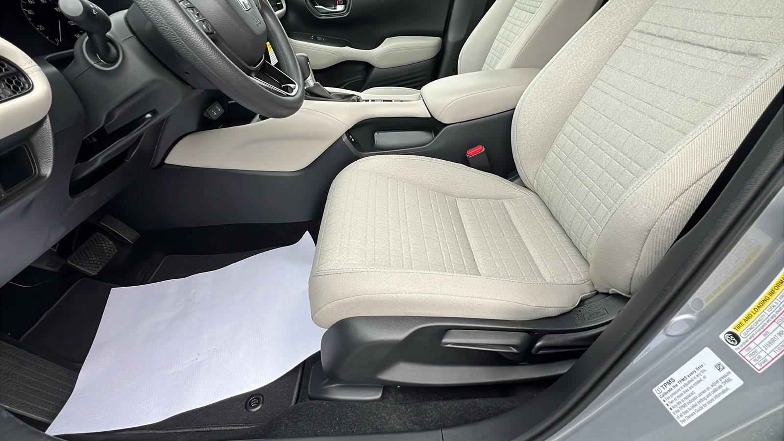 2027 Honda HR-V photo 21 of 30