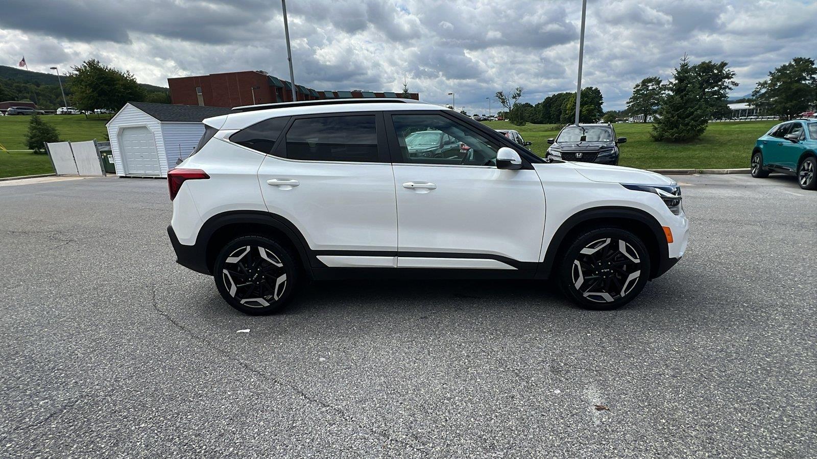 2024 Kia Seltos SX - 2