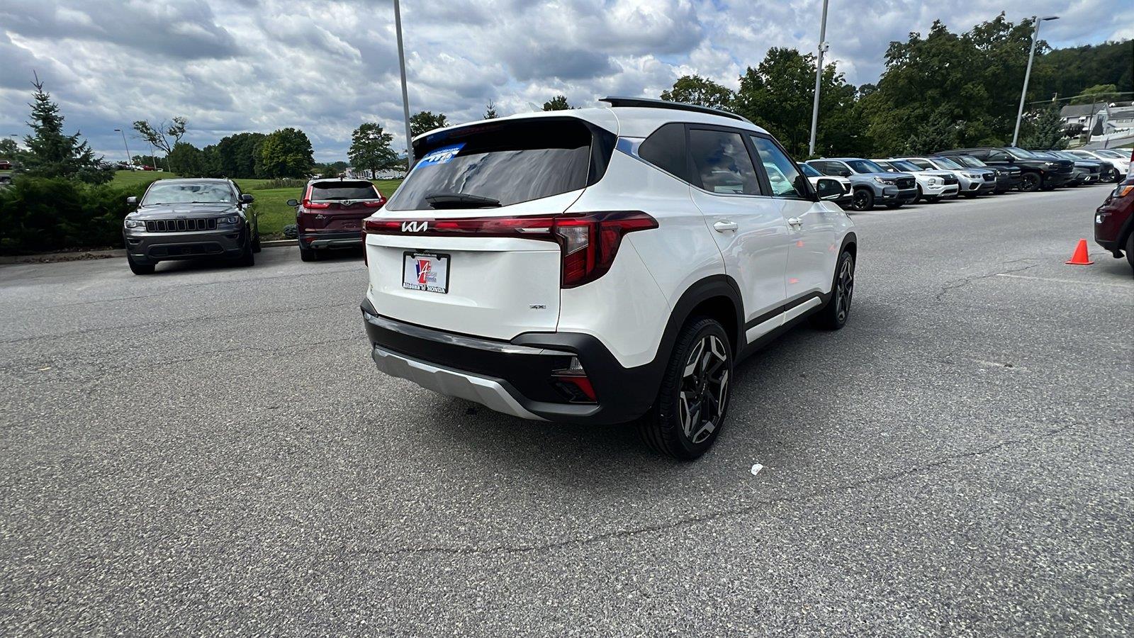 2024 Kia Seltos SX - 3