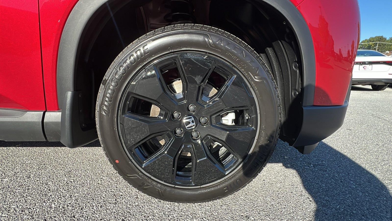 2026 Honda Pilot photo 11 of 35