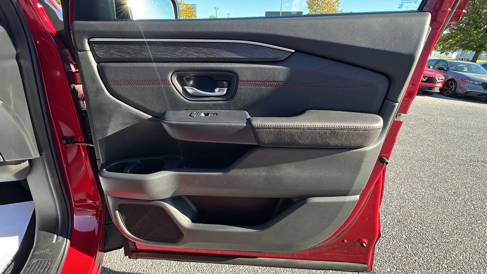 2026 Honda Pilot photo 12 of 35