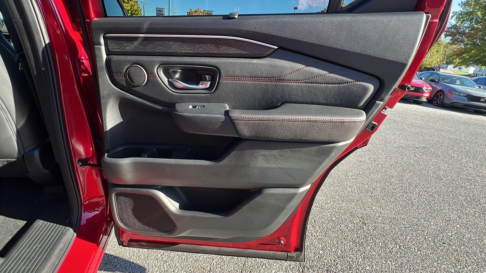 2026 Honda Pilot photo 14 of 35