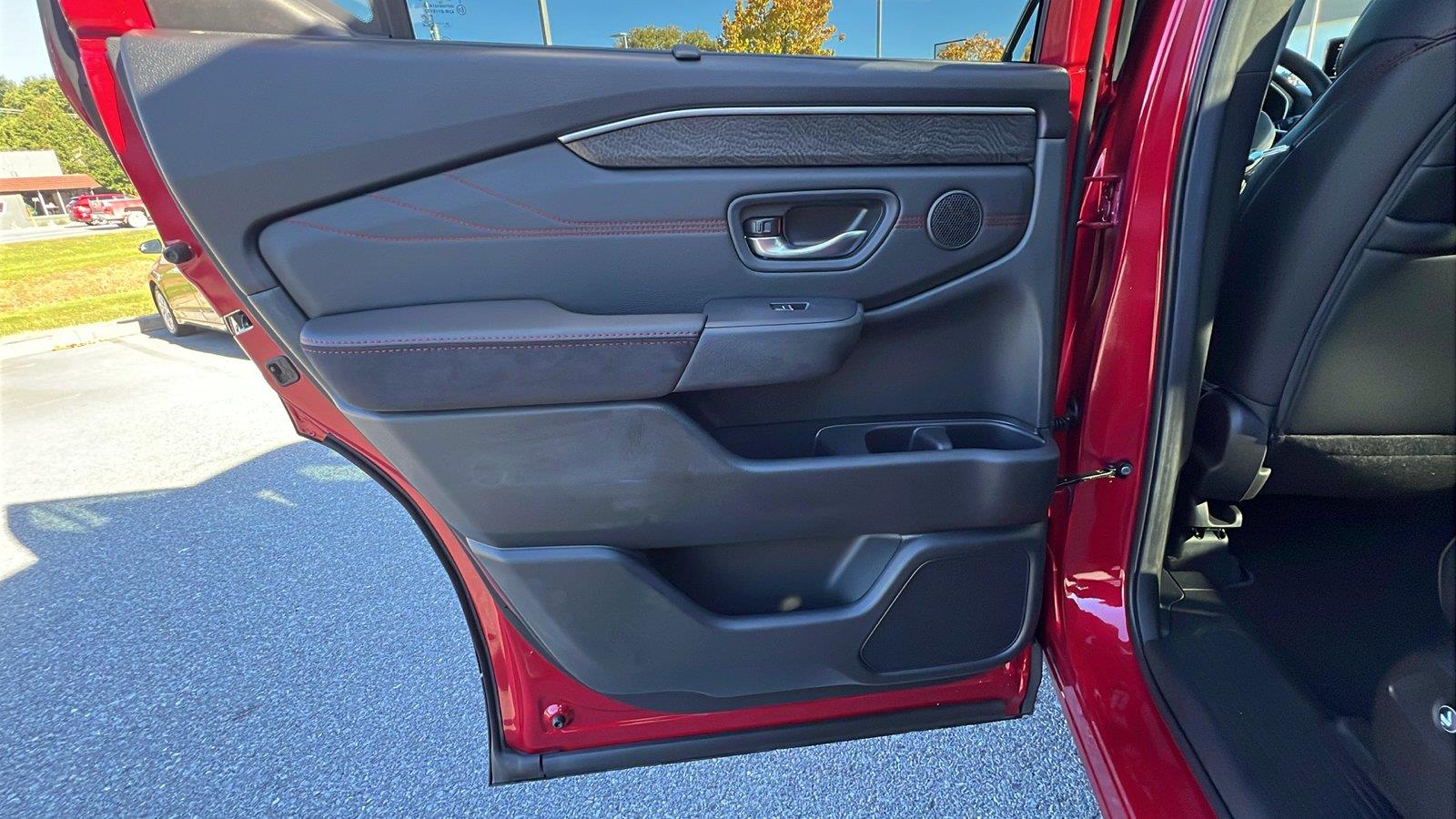 2026 Honda Pilot photo 18 of 35