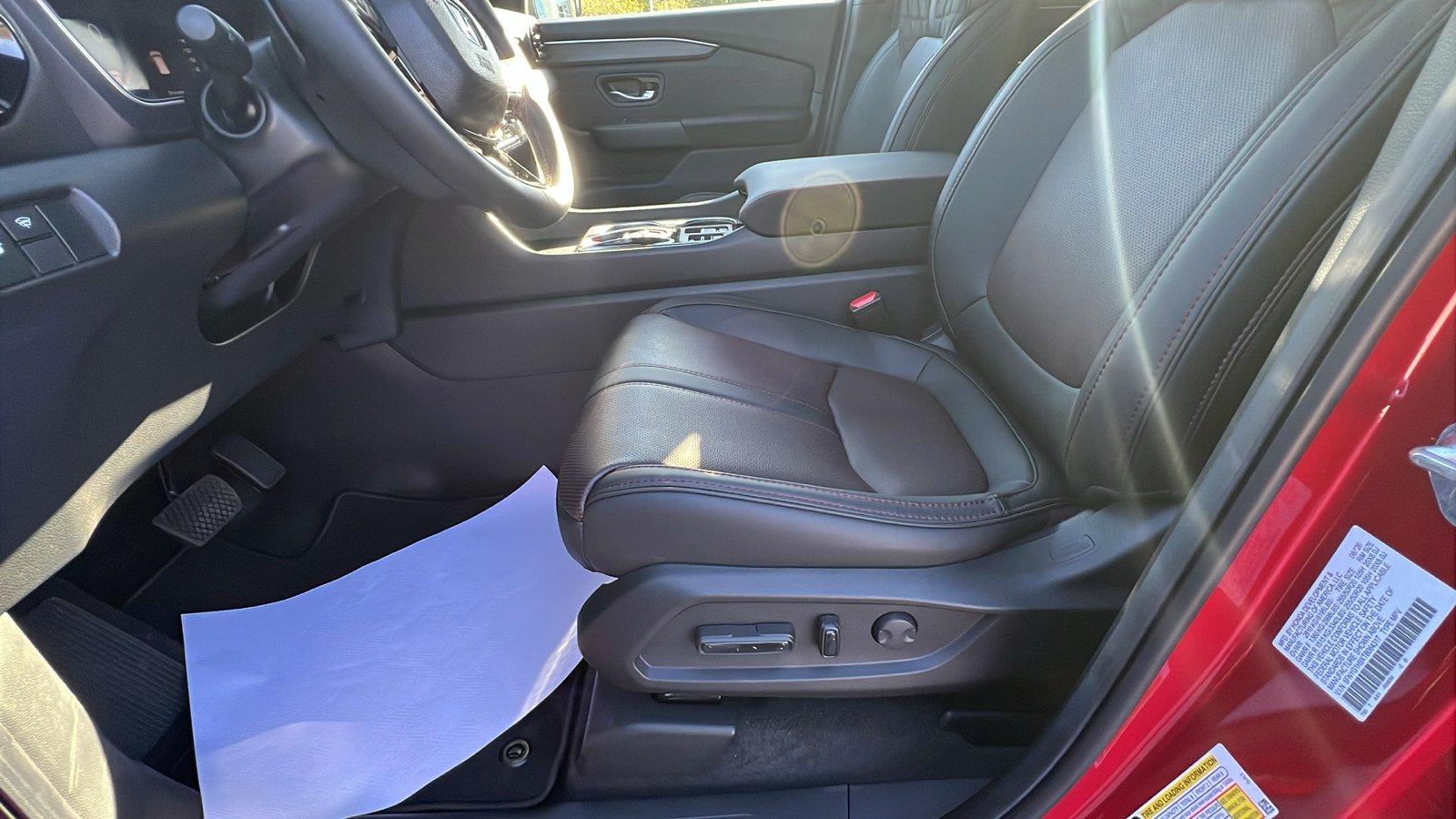 2026 Honda Pilot photo 25 of 35