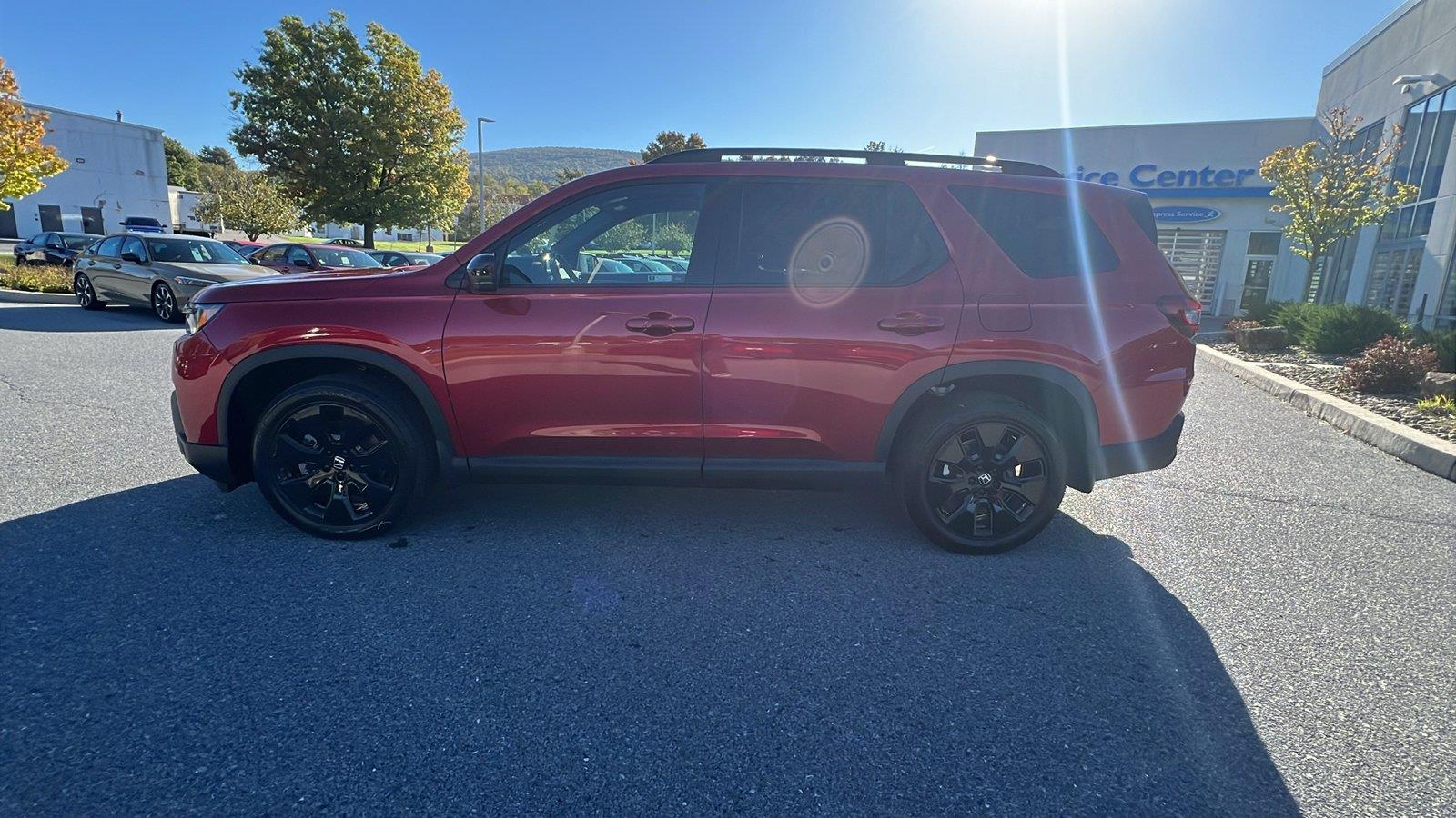 2026 Honda Pilot photo 7 of 35